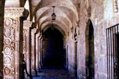 Claustros-1