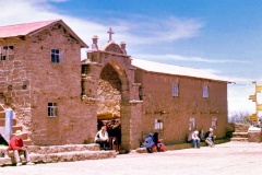 13-Taquile-Portal-Entrada