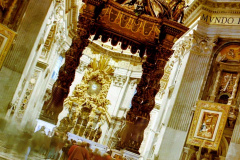 Altar-Basílica-de-São-Pedro