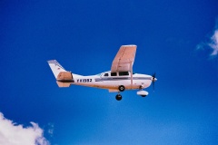 F1050022